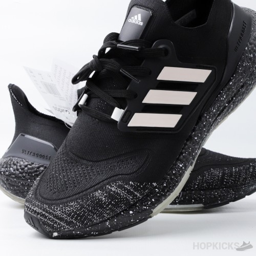 Black and white 2024 speckled ultra boost